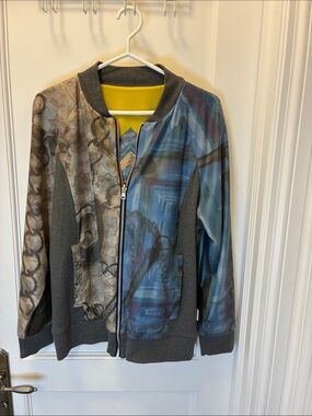 BNWT VOLT Zip Bomber Jacket in Gray and Blue⭐️